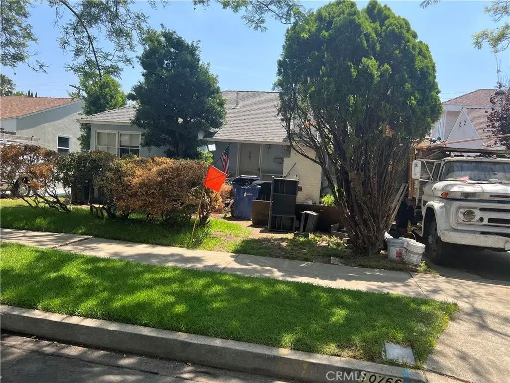 10766 Ayres Avenue, Los Angeles
