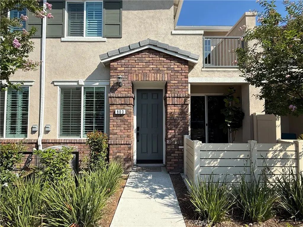 41979 Isadora Street 803, Murrieta