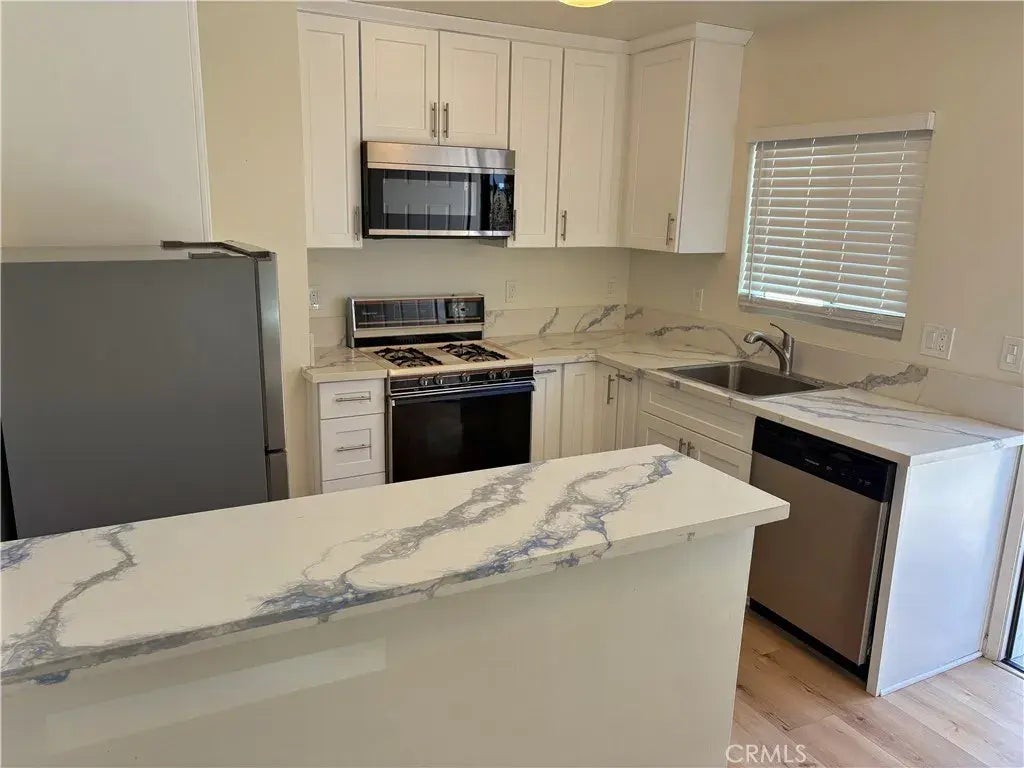 21004 Henrietta B, Torrance