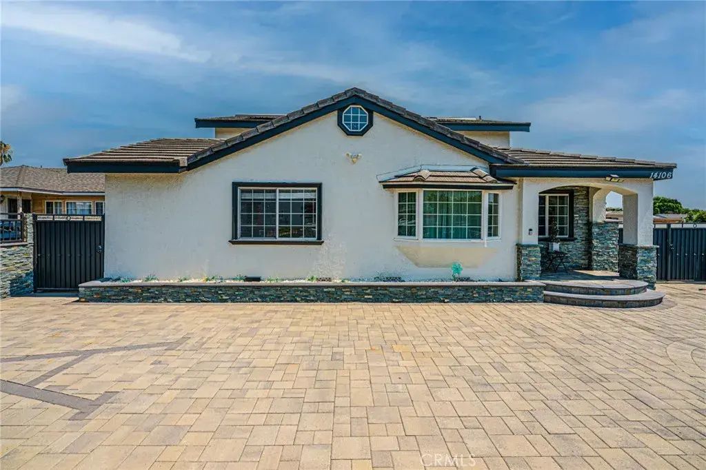 14106 Gruen Street, Arleta