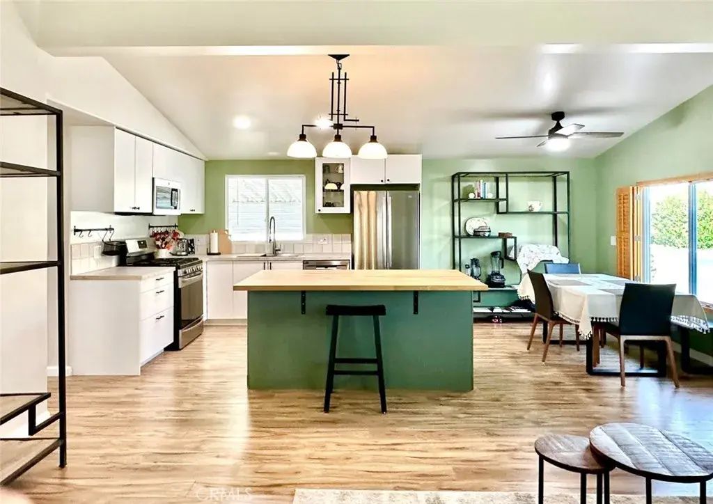 18070 Langlois 206, Desert Hot Springs