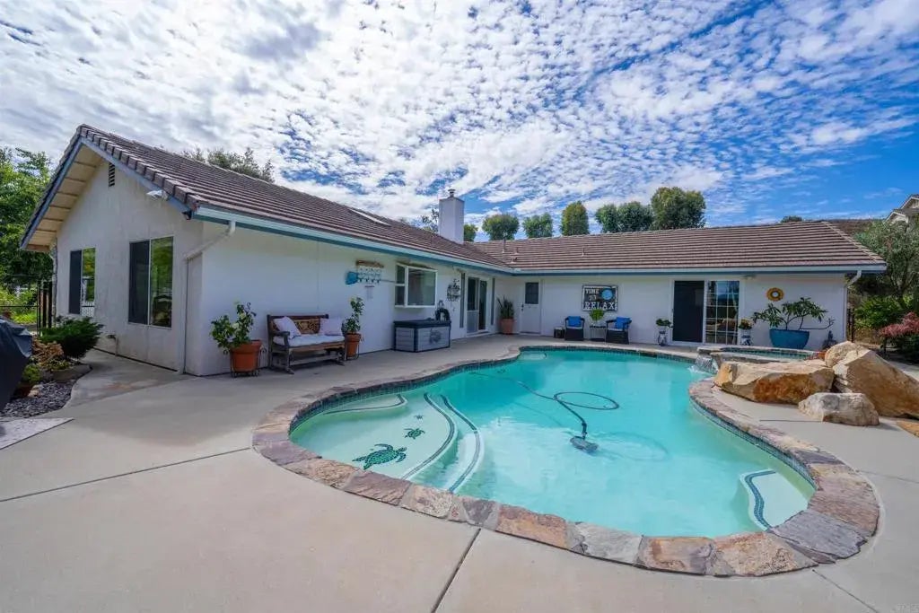 13995 Whispering Meadows Lane, Jamul
