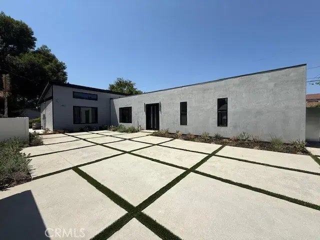 19525 Cantara Street, Reseda Ranch