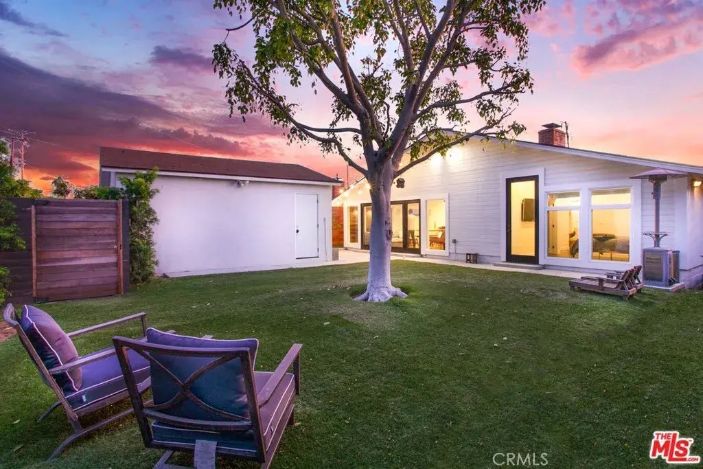 2900 Overland Avenue, Los Angeles