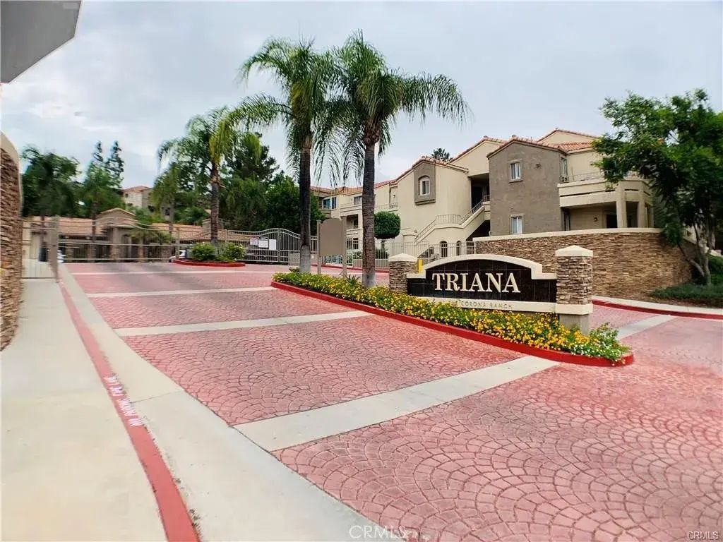 1027 Vista Del Cerro Drive 203, Corona