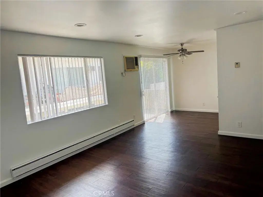 14718 Magnolia Boulevard West 7, Sherman Oaks