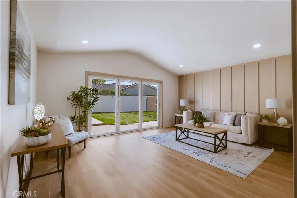 1956 Volk Avenue, Long Beach