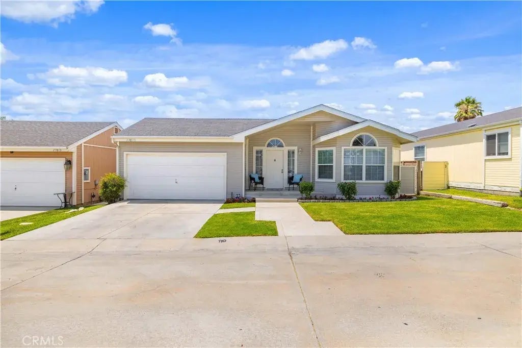 27823 Sunrise Ln, Canyon Country