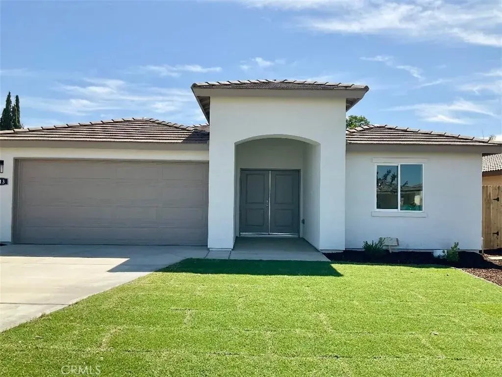 613 Poinsettia Street, Bakersfield