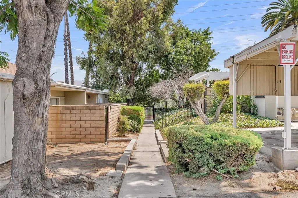 3096 Panorama Road D, Riverside