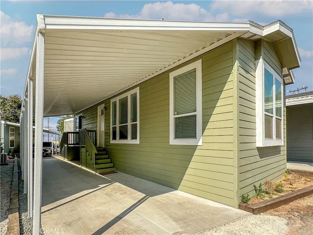 22113 Grand Terrace 2, Grand Terrace