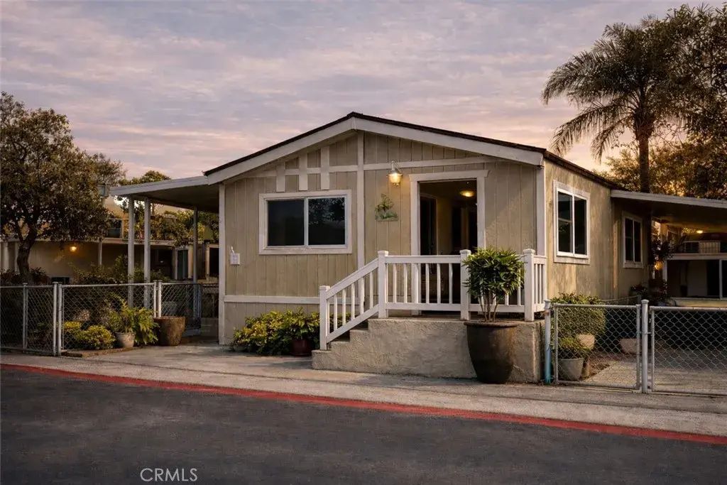 1826 W 19th 11, San Bernardino