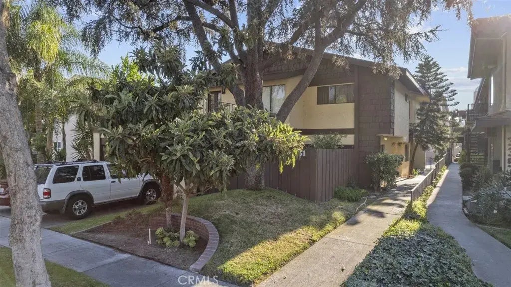 331 N Isabel Street 5, Glendale