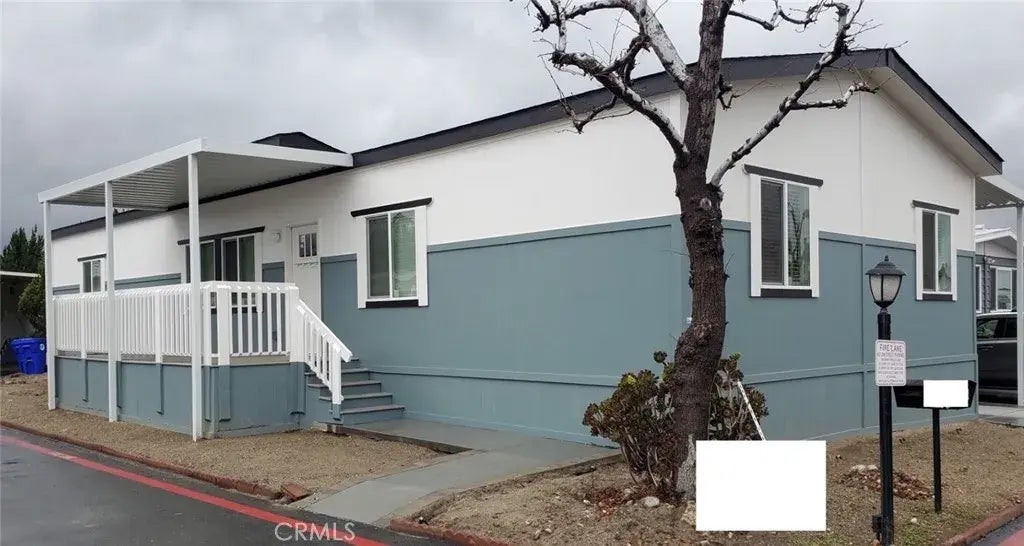 29021 Bouquet Canyon, Saugus