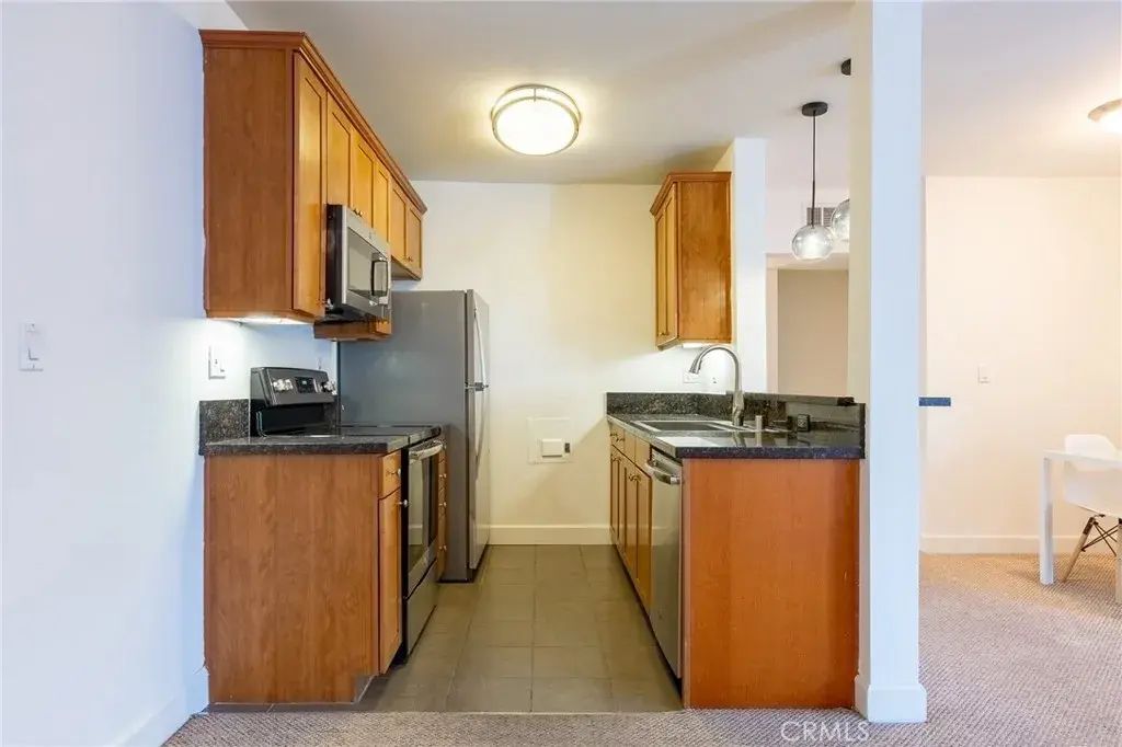 10982 Roebling Avenue 533, Los Angeles