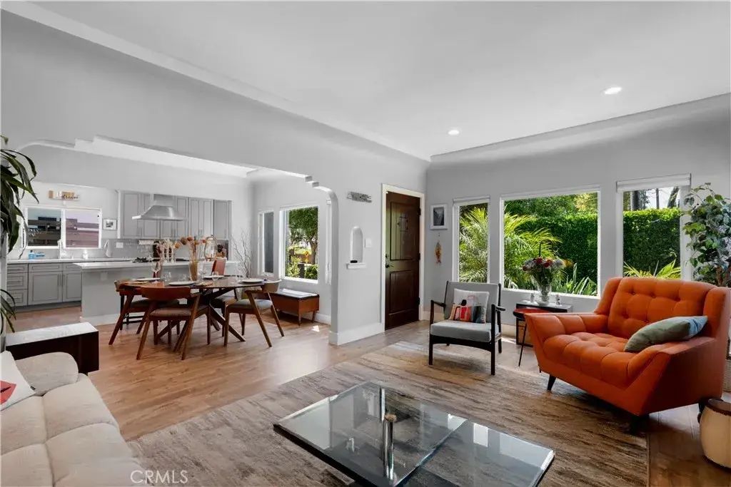 1820 Alsace Avenue, Los Angeles