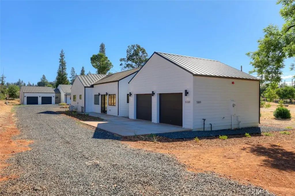 5177 Black Olive Drive, Paradise