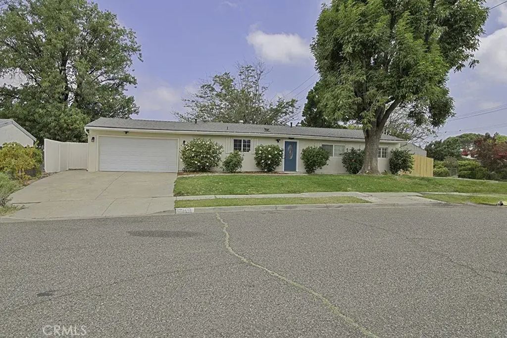 1891 Moore Street, Simi Valley