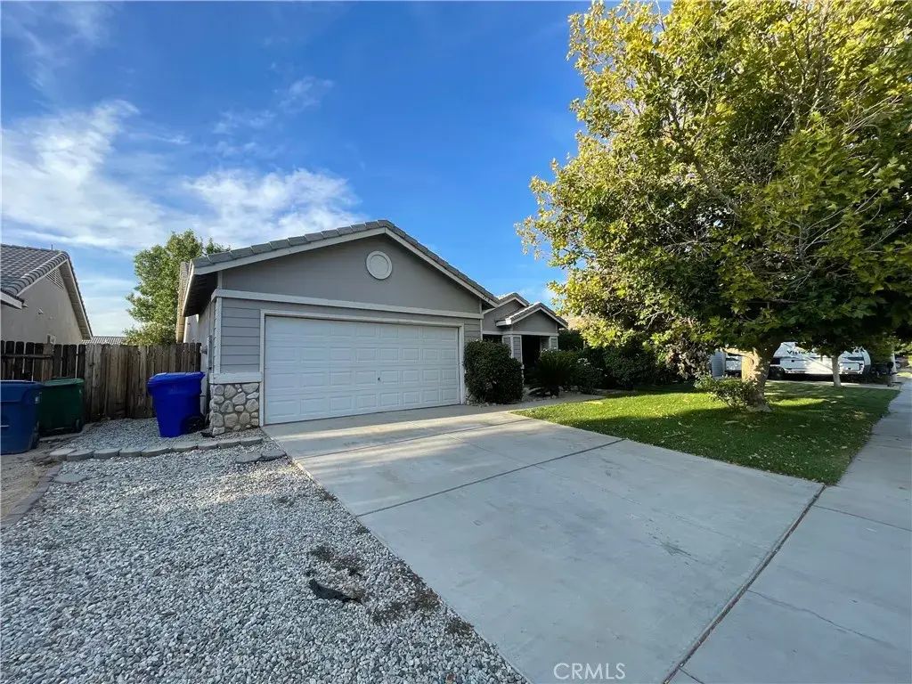 1759 W Avenue H5, Lancaster