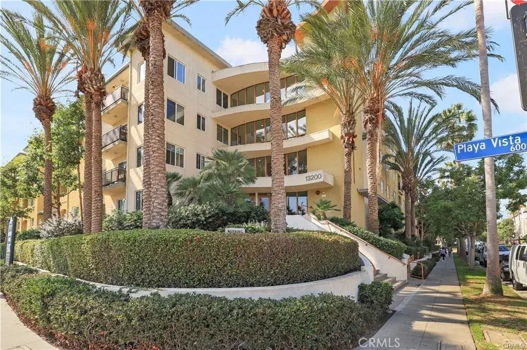 13200 Pacific Promenade 350, Playa Vista