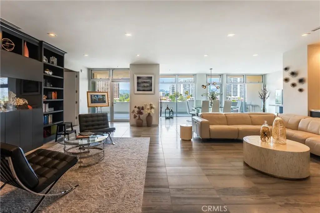 1333 S Beverly Glen Boulevard 901, Los Angeles