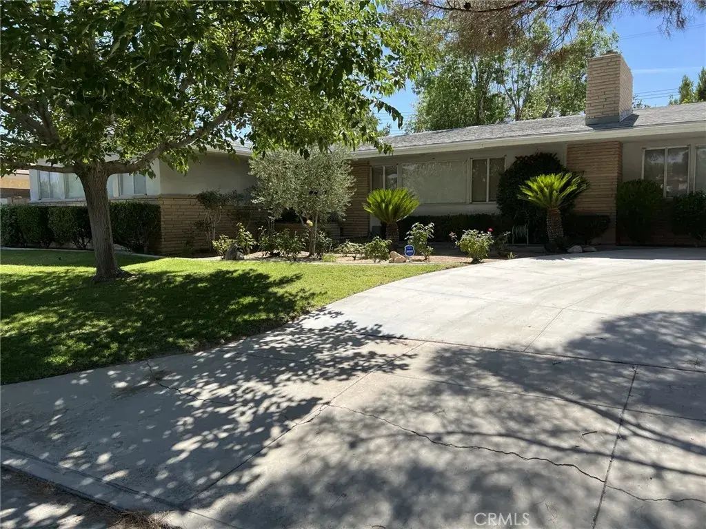 44705 Lowtree Avenue, Lancaster