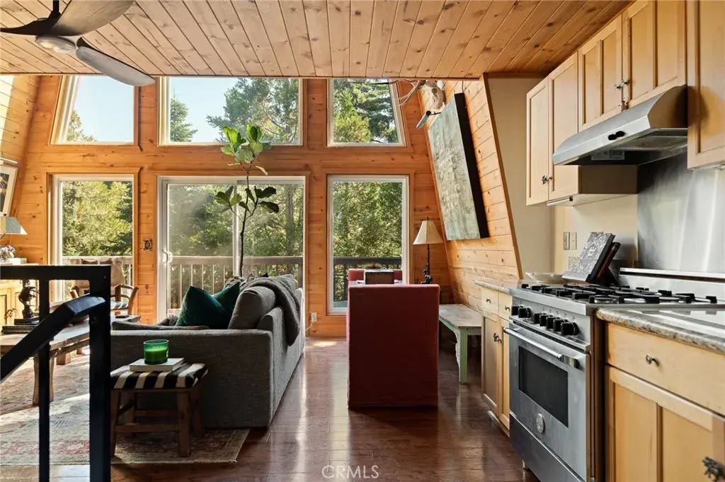 446 Cedarbrook Drive, Lake Arrowhead