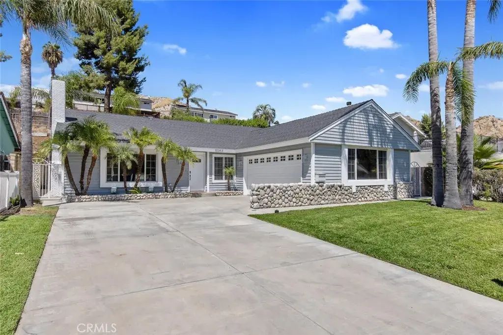 15353 Violetlane Way, Canyon Country
