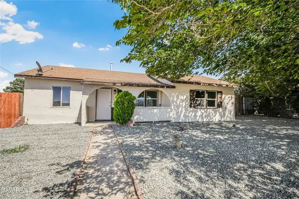 38814 Division Street, Palmdale