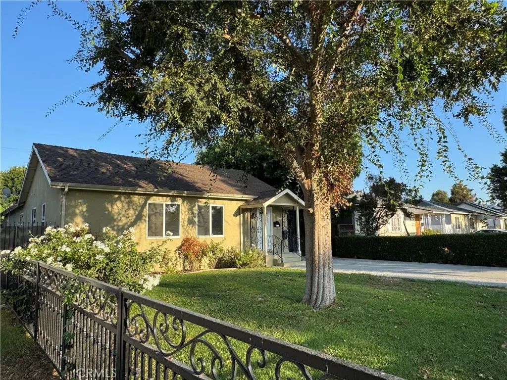 5722 Cedros Avenue, Van Nuys