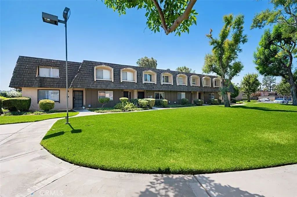 10544 White Oak Drive, Riverside