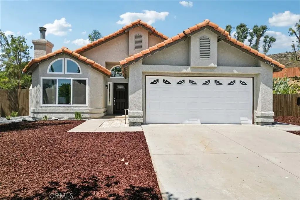 24318 Via Las Junitas, Murrieta