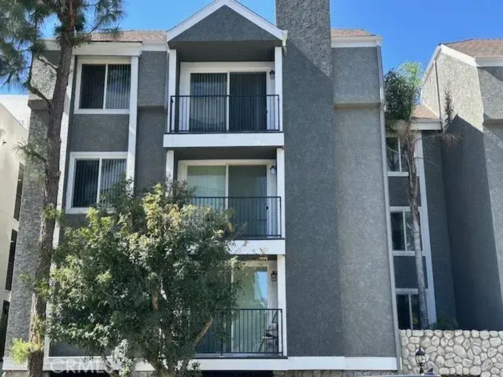 1247 Stoner Avenue 105, Los Angeles