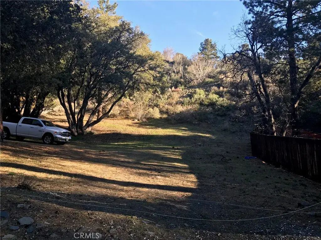5774 Acorn, Wrightwood