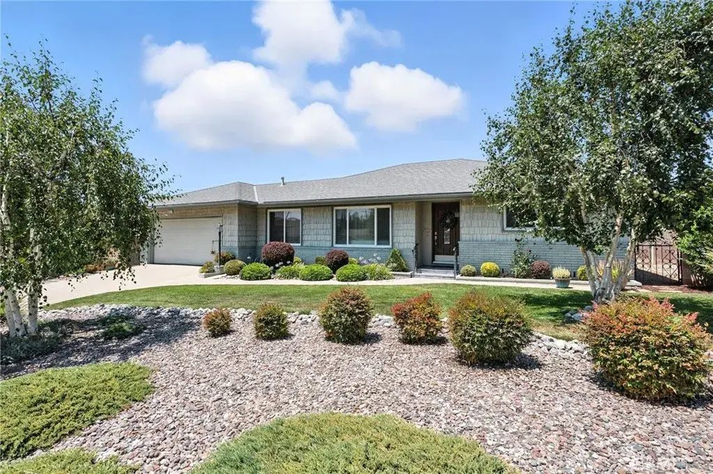 36218 Golden Gate Drive, Yucaipa