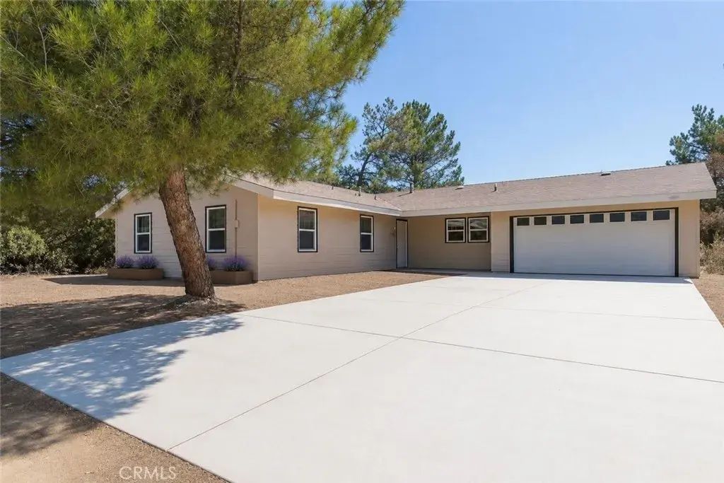 38855 Howard Road, Anza