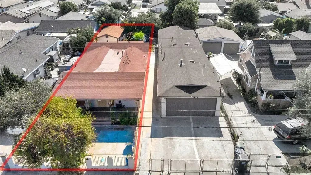 8022 Crockett Boulevard, Los Angeles