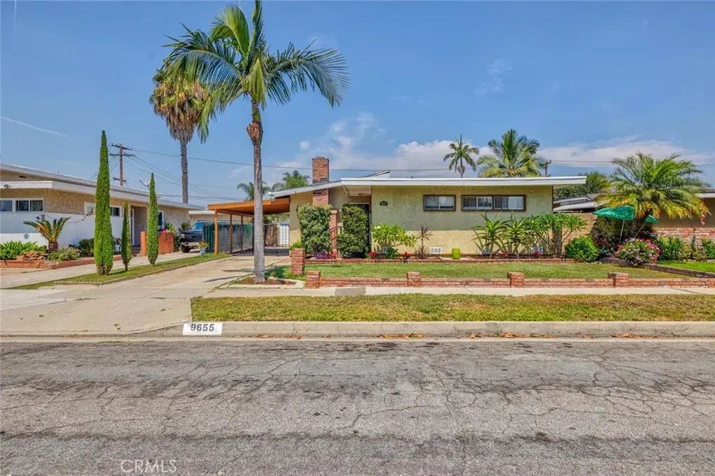 9655 Calmada Avenue, Whittier