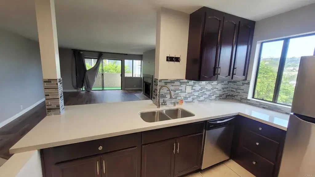 Photo of Listing #PTP2506085