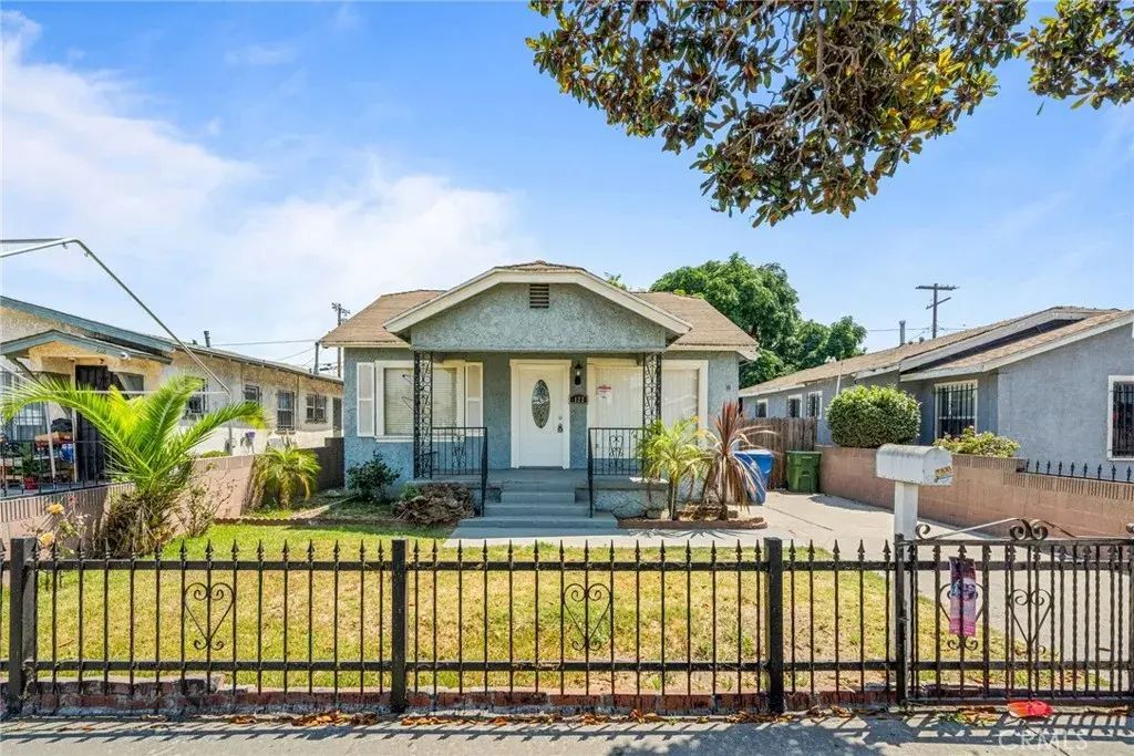 122 E 83rd Street, Los Angeles