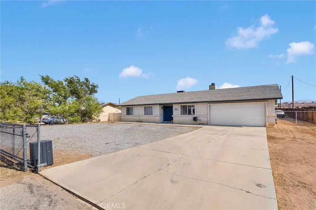21867 Jelan Avenue, Apple Valley