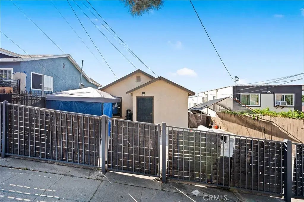 465 S Savannah Street, Los Angeles