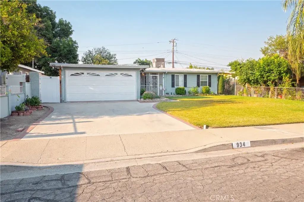 934 Hallwood Avenue, Pomona