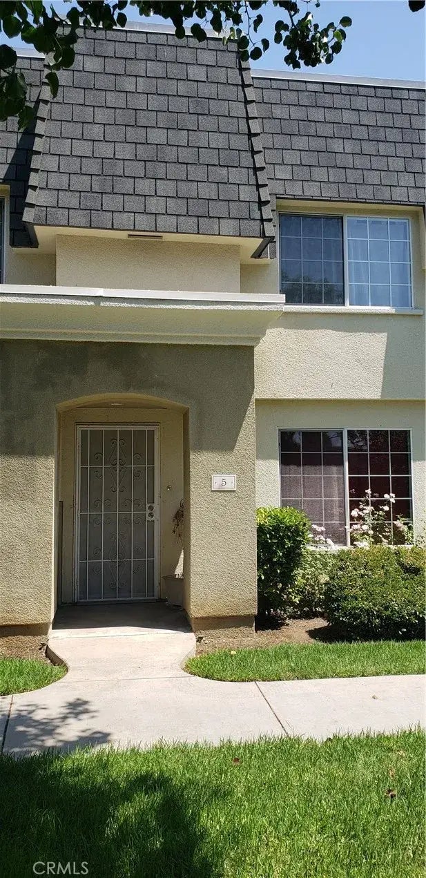 19123 Hamlin Street 5, Reseda