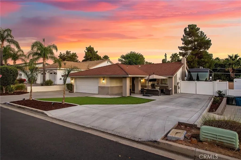 30809 Burning Tree Drive, Canyon Lake