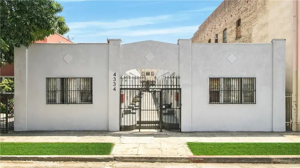 4334 S Main Street, Los Angeles