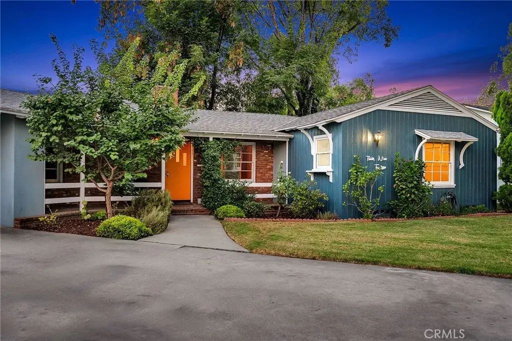 3914 Aden Way, Riverside
