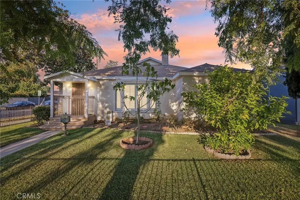 6542 Zelzah Avenue, Reseda