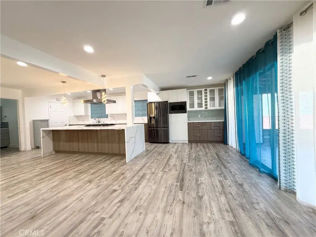 23233 Vanowen Street, West Hills