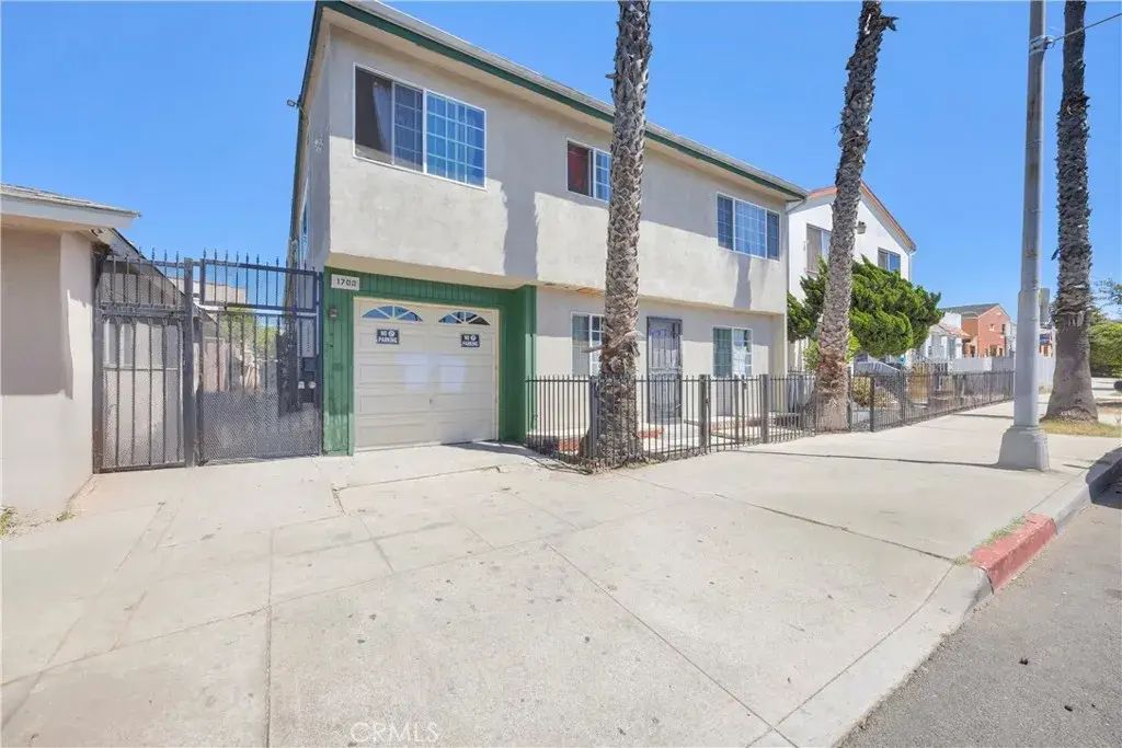 1700 Pacific Avenue, Long Beach